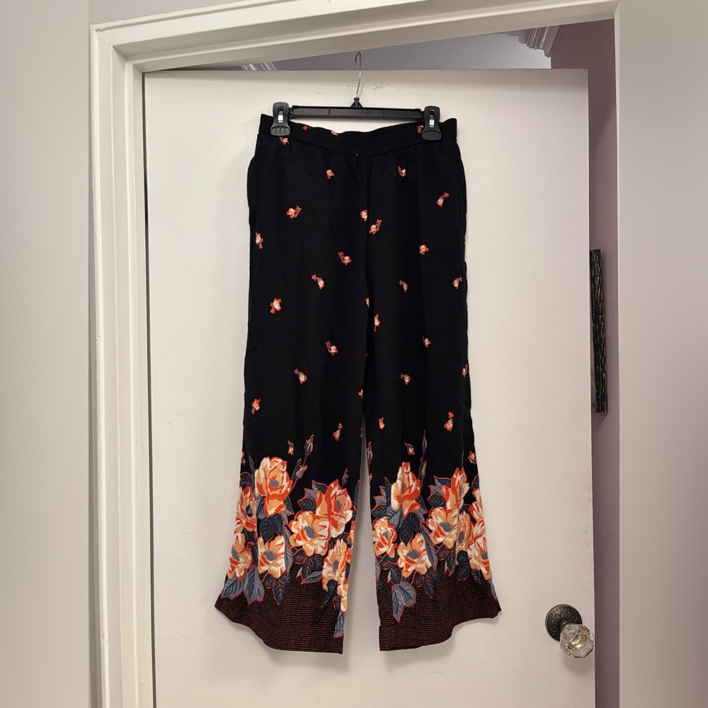 Anthropologie Ett:twa Blake Floral Printed Pants,cropped wide-leg design.